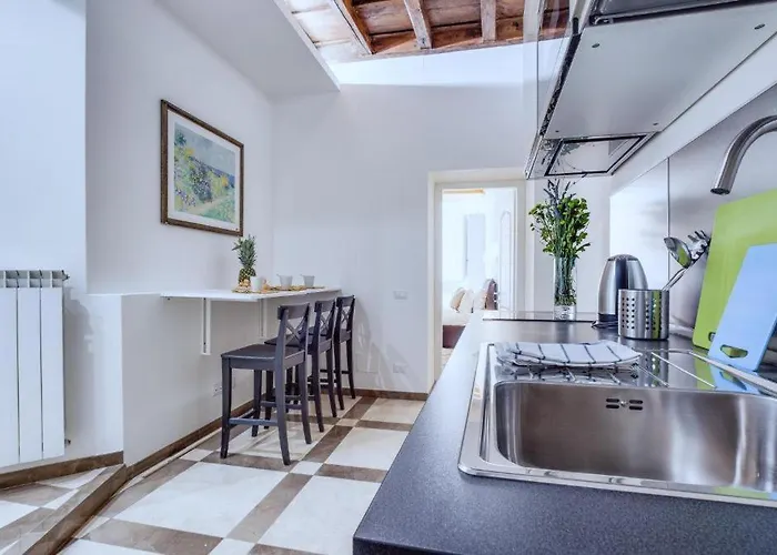 Iflat Trevi's Stylish Paradise Daire